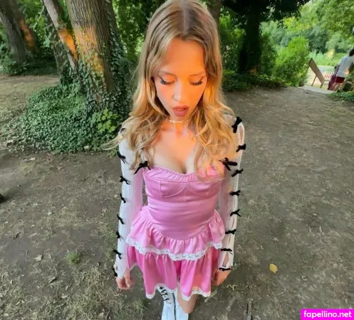Angele Van Laeken Main Profile Photo