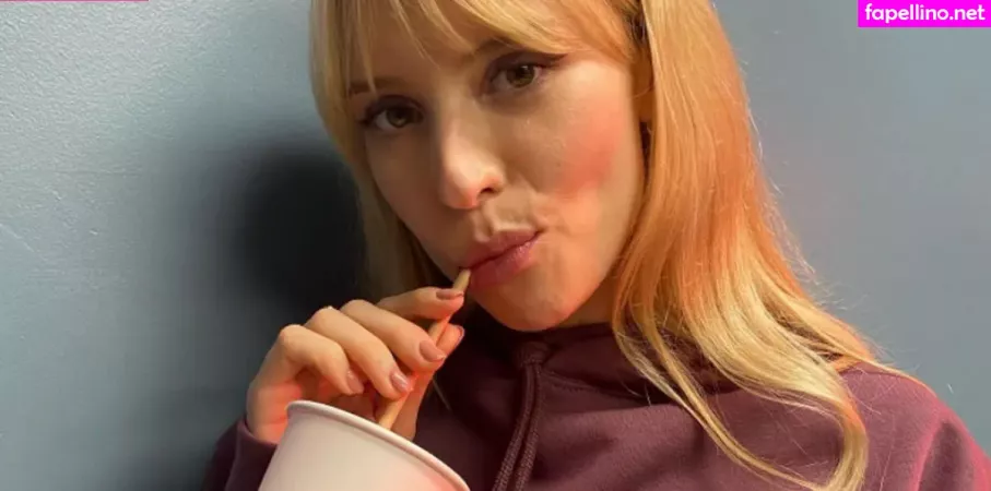 Angele Van Laeken OnlyFans Thumbnail #d9m6zkTi6y