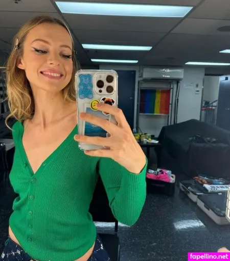 Angele Van Laeken OnlyFans Thumbnail #uQXXDeoZEO