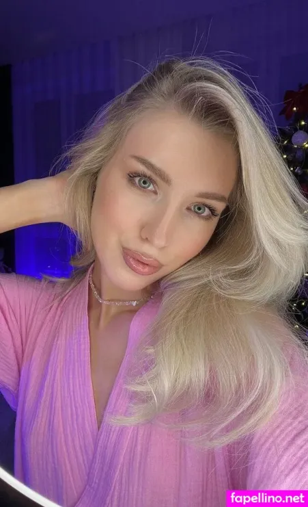 Angelees OnlyFans Thumbnail #J0B8tJh6vo