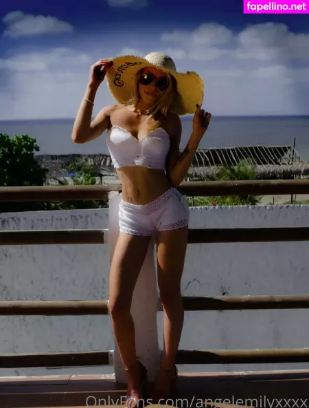 Angelemilyxxxx OnlyFans Thumbnail #S5i1PAdzUx