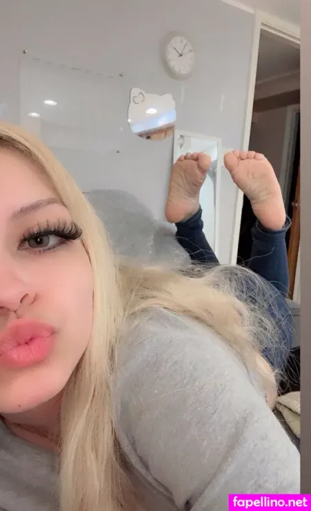 Angelfeetbella OnlyFans Thumbnail #Fe47yoFvDM
