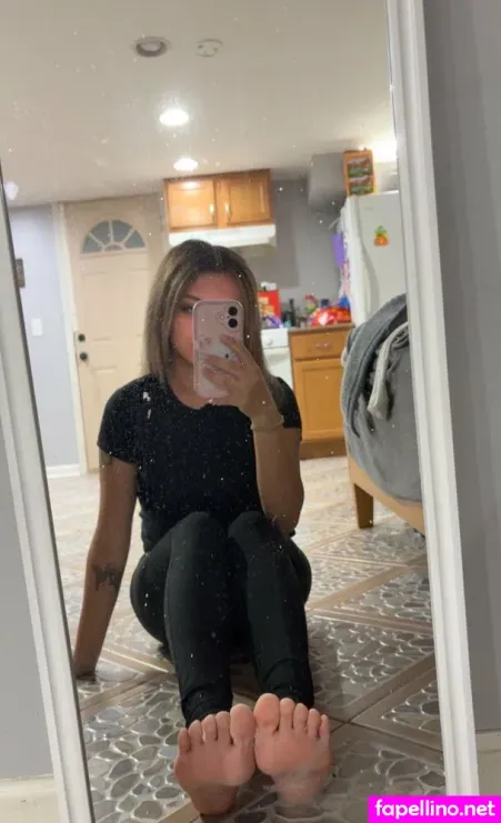 Angelfeetbella OnlyFans Thumbnail #btZ5EBEE35