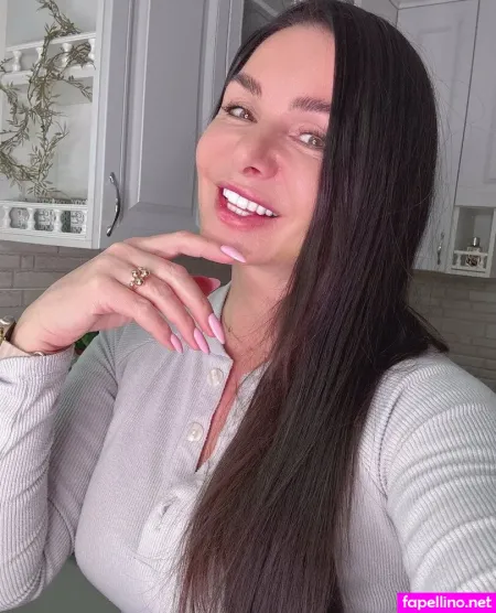 Angelica Charming OnlyFans Thumbnail #E0t87u0BH7
