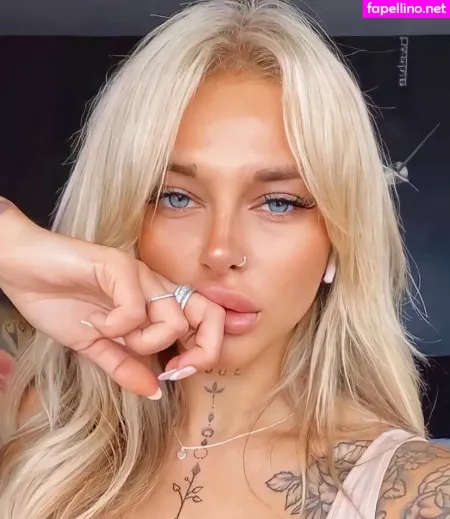 Angelika Kramer OnlyFans Thumbnail #NZNICkCD1o
