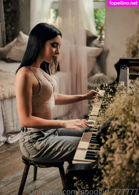 Angelina Crystal OnlyFans Thumbnail #CK09xfijjE
