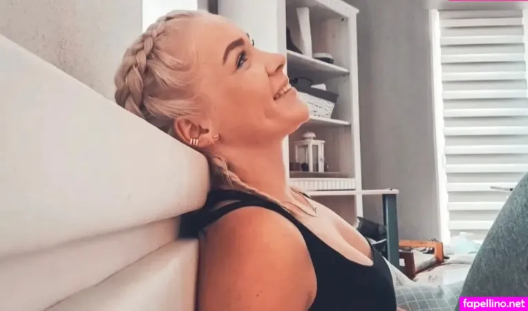 Angelique Hse OnlyFans Thumbnail #9OgB7xiH2S