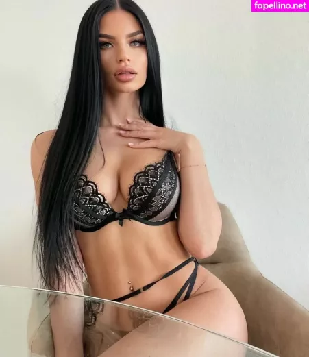 Angelique Vx OnlyFans Thumbnail #D1MggbkyJJ