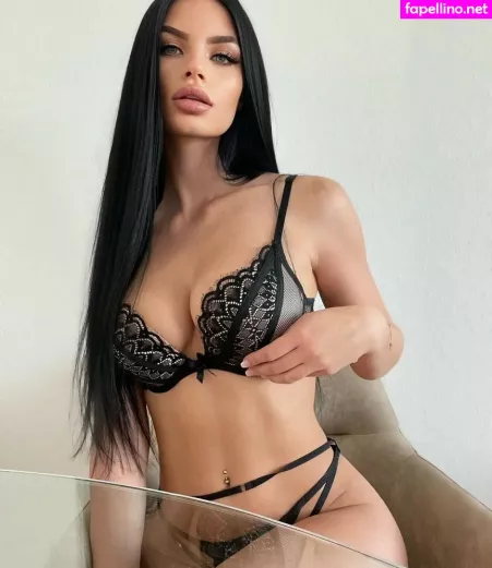 Angelique Vx OnlyFans Thumbnail #O9x1Wd13vY