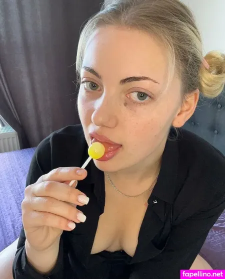 Angellinaa OnlyFans Thumbnail #K2T3ccWpAU