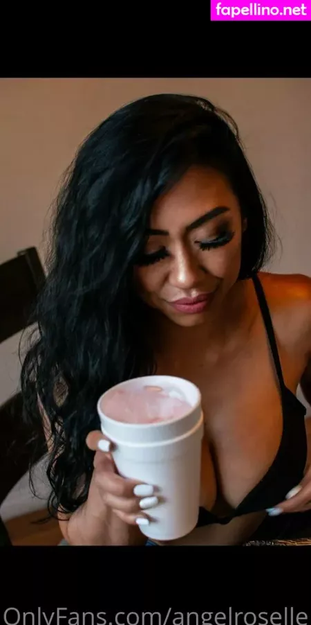 Angelroselle OnlyFans Thumbnail #8nbmbwCKPX