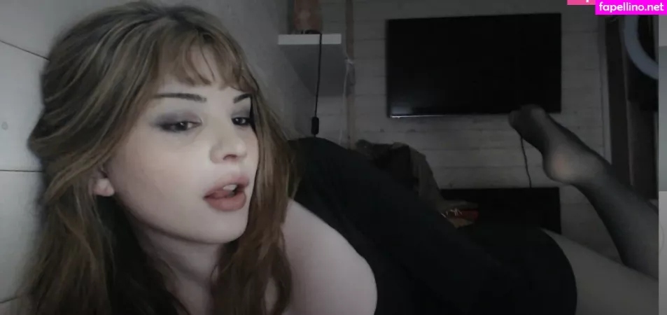 Angelvioletxo OnlyFans Thumbnail #DTE1LVm6d2