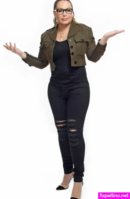 Angi Martinez photo