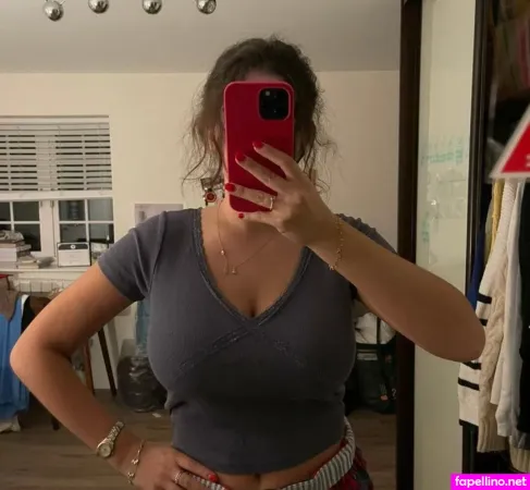 Angie Rbei OnlyFans Thumbnail #6iN16vCyph