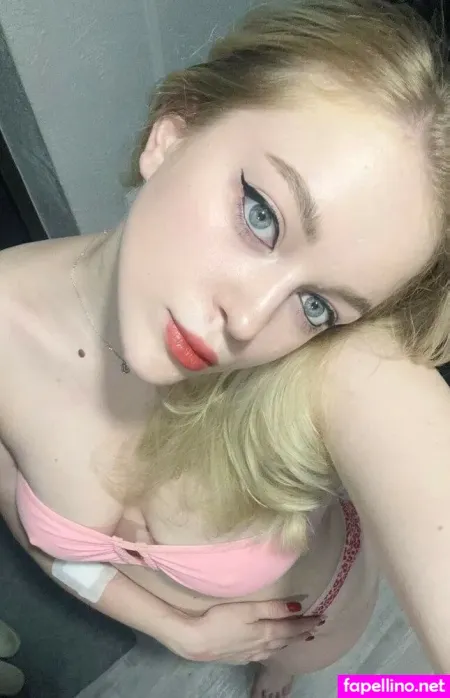 Angie Rose OnlyFans Thumbnail #94NvGOh4rQ