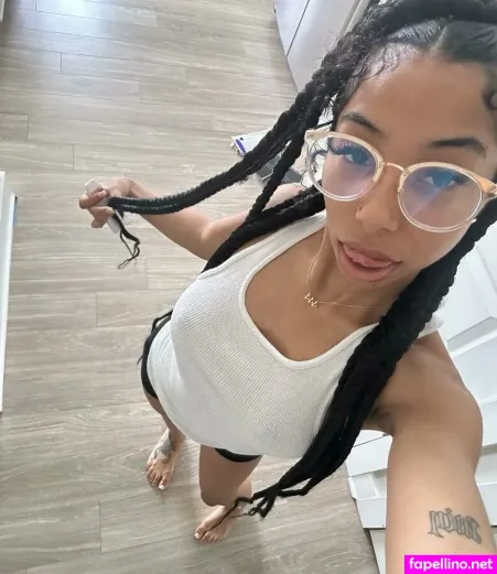 Angiestraphouse OnlyFans Thumbnail #KtvUI8LAFb