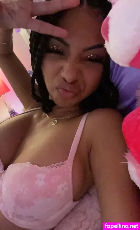 Angiestraphouse OnlyFans Thumbnail #tO6x6lU45Y