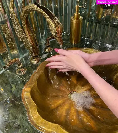 Angiexoxox OnlyFans Thumbnail #kCphYEXLrd