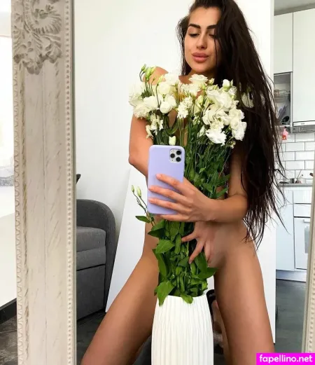 Ani Romanova OnlyFans Thumbnail #IFpQY6yuJD