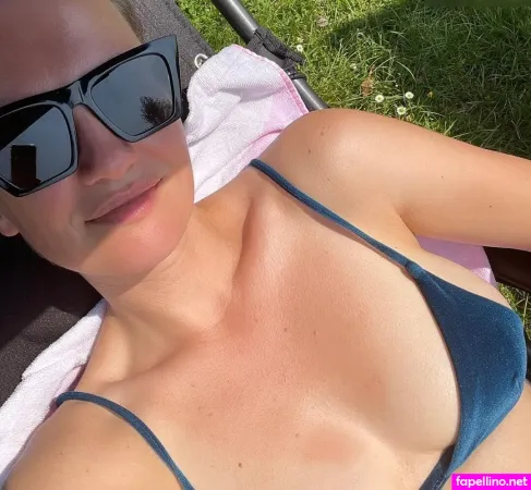 Ania Niedick OnlyFans Thumbnail #G6GXjSopBz