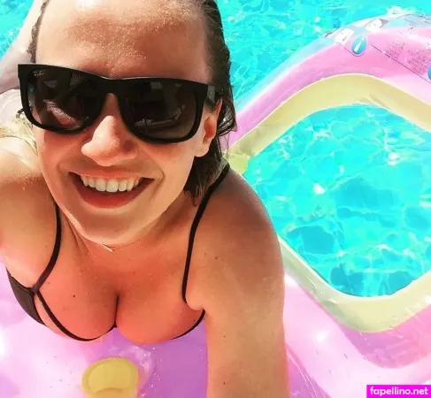 Ania Niedick OnlyFans Thumbnail #khlnn5sizm