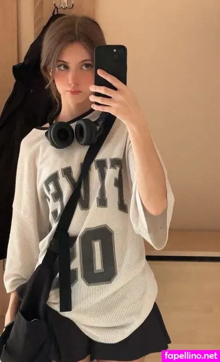 Ania Shtosell OnlyFans Thumbnail #aNAr207Z2I