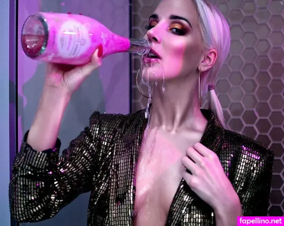 Aniela Bogusz OnlyFans Thumbnail #nUFSnwozKk