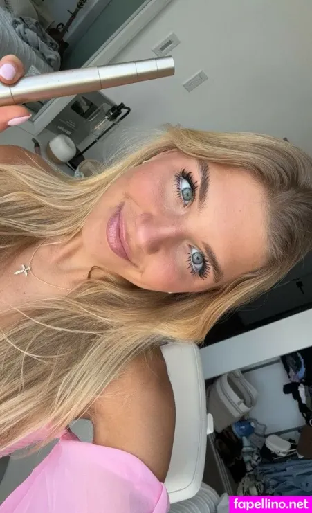 Aniela Leon OnlyFans Thumbnail #0sn9L8Orl1