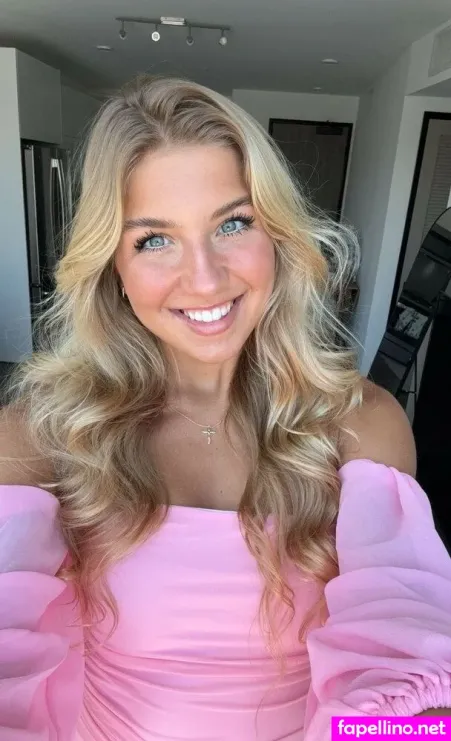 Aniela Leon OnlyFans Thumbnail #Vw5pcQHeJ1