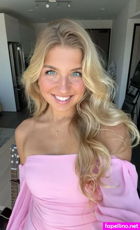 Aniela Leon OnlyFans Thumbnail #WYCrMxHP9d