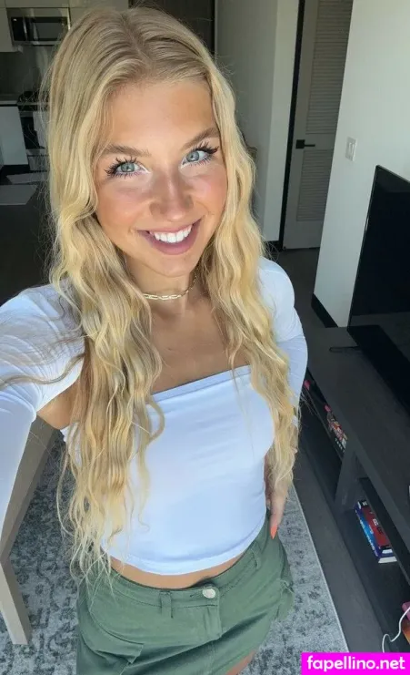 Aniela Leon OnlyFans Thumbnail #y5ZosY1MEn