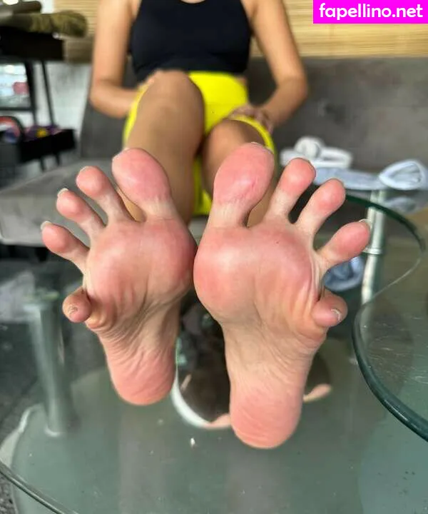 anikaprettyfeet, anikaprettyfeet3, iluvchanell_ Nude Leaked OnlyFans Photo #2Wq3p7PFxl