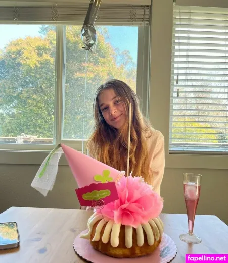 Anika Grace OnlyFans Thumbnail #1fglmXXrP0