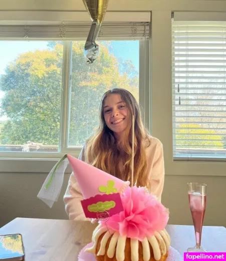 Anika Grace OnlyFans Thumbnail #TUJYdAWf81