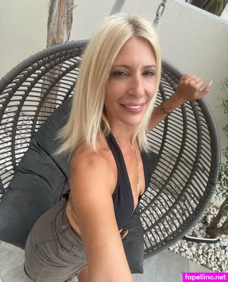 Anitavipsecret OnlyFans Thumbnail #TgqN3q2QwR