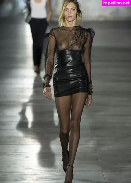 Anja Rubik OnlyFans Thumbnail #KBqMLYTkHE