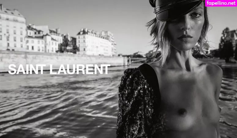 Anja Rubik OnlyFans Thumbnail #XBYaXhIpWa