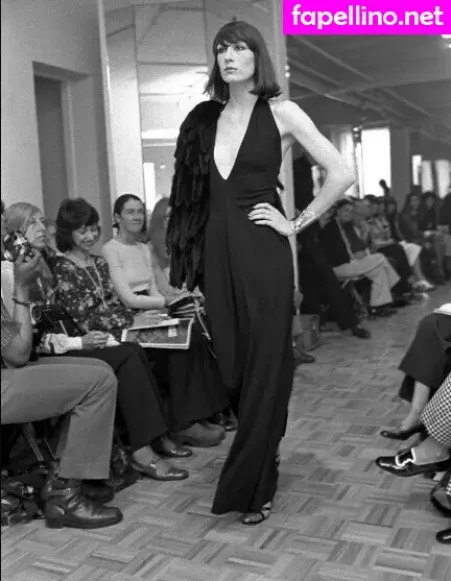 Anjelica Huston OnlyFans Thumbnail #64mfvueKd4