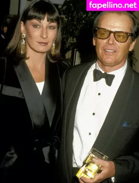 Anjelica Huston OnlyFans Thumbnail #K6H1MggDPQ