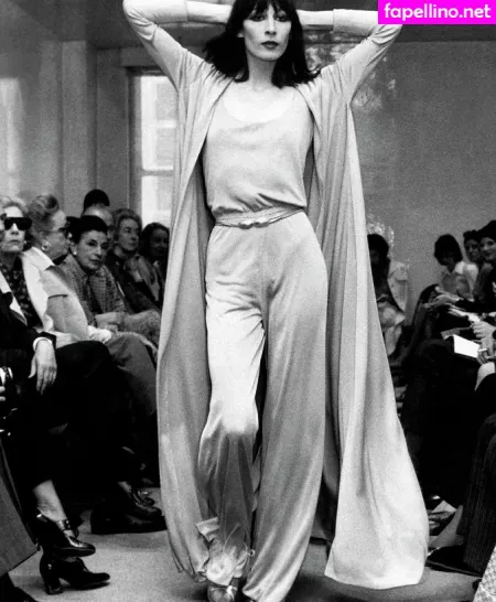 Anjelica Huston OnlyFans Thumbnail #SQUsktumYE