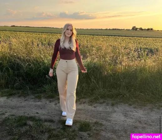 Anjulie OnlyFans Thumbnail #YJHHu8MjGr