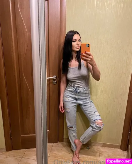 Ann Trainer OnlyFans Thumbnail #B1XyuIQ9a4