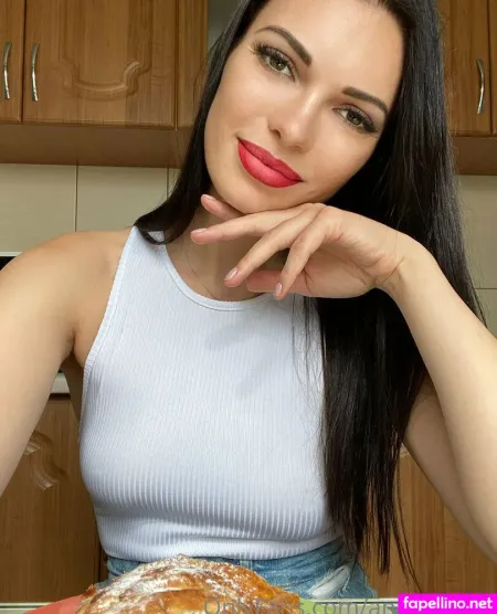 Ann Trainer OnlyFans Thumbnail #N6BNkg0H0O