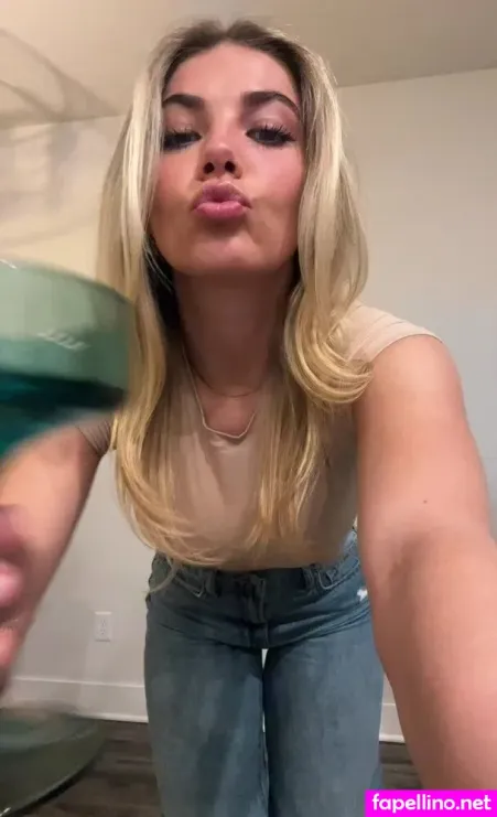 Anna Anderson OnlyFans Thumbnail #5d3ENyC6A6