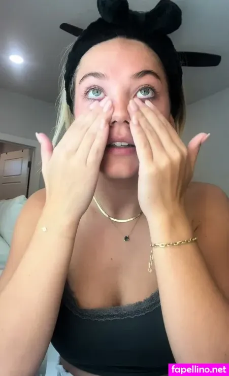 Anna Anderson OnlyFans Thumbnail #i5Lu814QXm