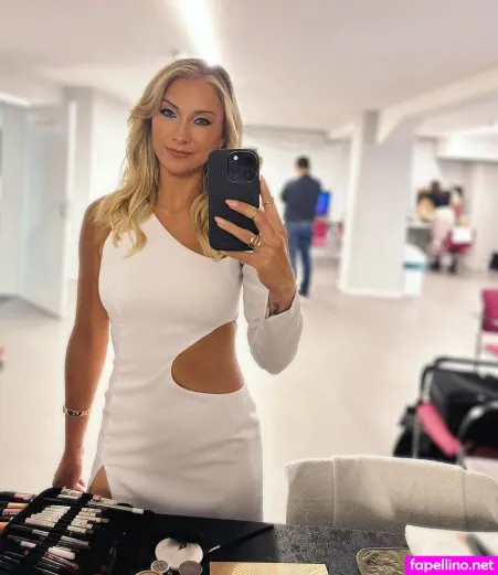 Anna Carina Woitschack OnlyFans Thumbnail #oyqqi23b2g
