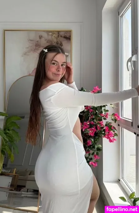 Anna Carter Welwish OnlyFans Thumbnail #eFBib0KX2G