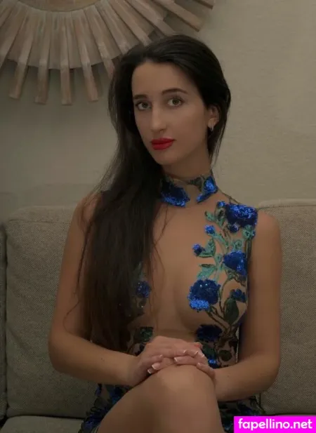 Anna Dark Main Profile Photo