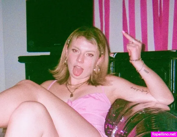 Anna Dasha Novotny OnlyFans Thumbnail #NAwCjRMLRz