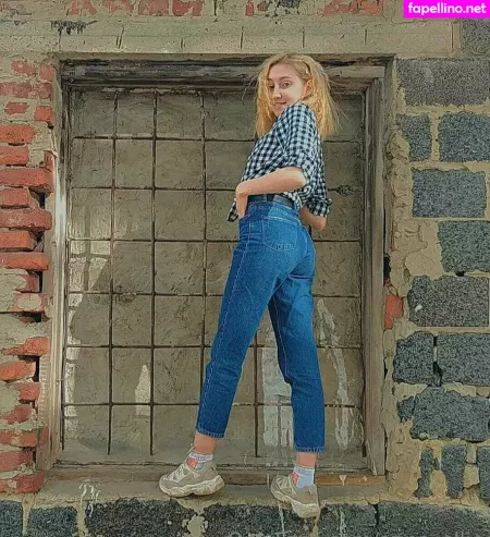 Anna Ellie OnlyFans Thumbnail #BG5vGwCdMS